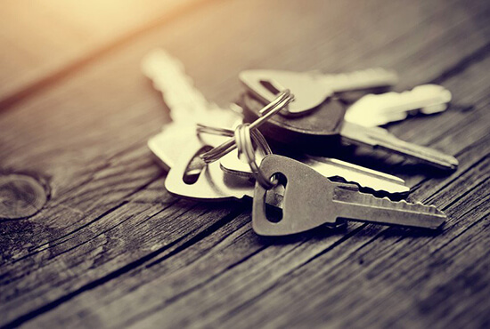 security centres warrington locksmith keys on a chain